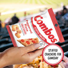 Combos Pepperoni Pizza Baked Cracker – Le snack au goût de pizza ! 🍕🥨